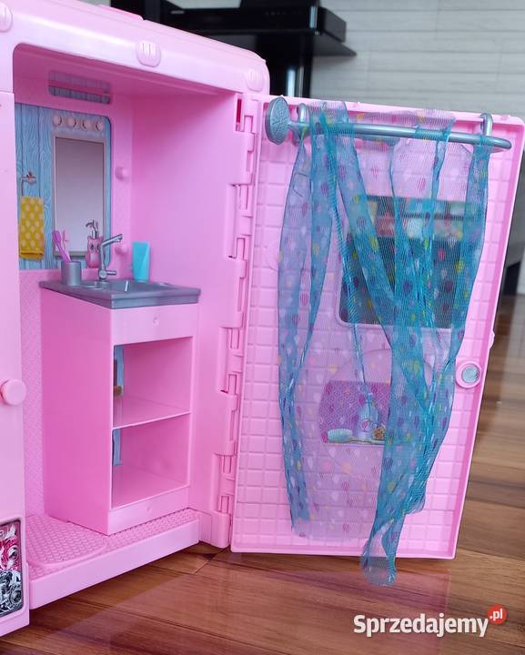 Kamper barbie z łódką basenem i grilem Morzyczyn