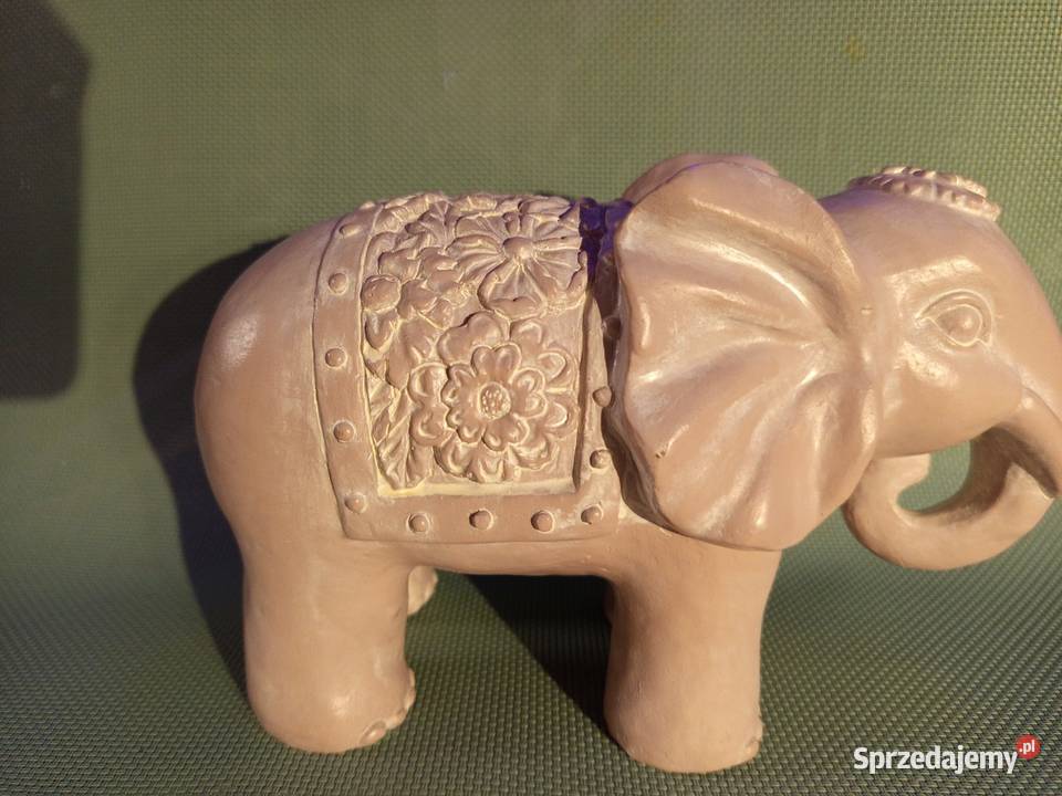 Figurka ceramiczna słonia Indyjskiego z Warszawa