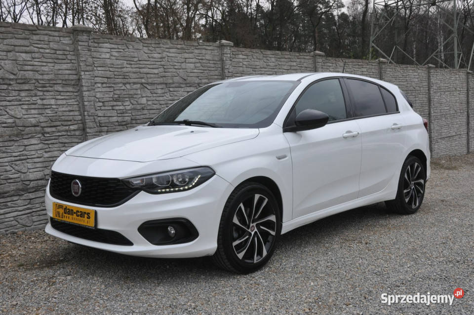 Fiat Tipo 14 95 hatchback Black Edition LED isofix Dąbrowa Górnicza sprzedam