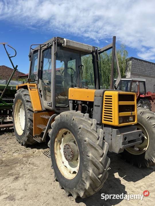 Ciągnik Renault 10314 Wieluń