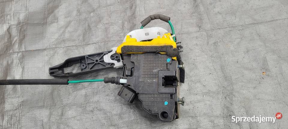 ZAMEK PRAWY PRZÓD HYUNDAI I30 II 81320A6010 50 Ruda Śląska