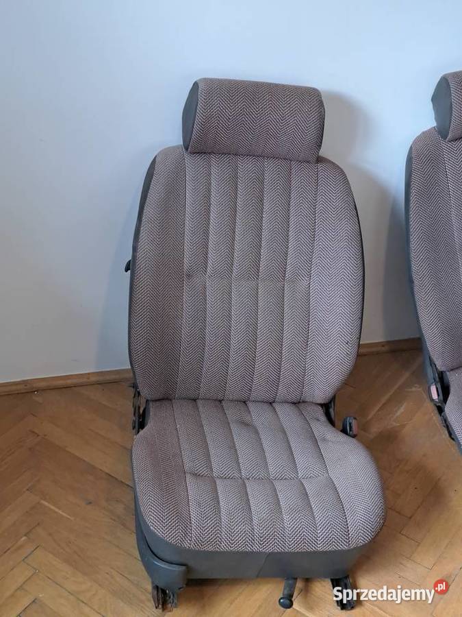 Ford Taunus III 80 lata fotele przednie Pruszków