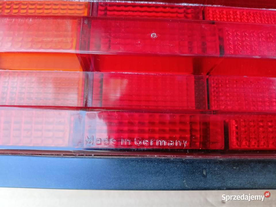 Mercedes 190 W201 tylna lampa lewa prawa klosz świętokrzyskie Skarżysko-Kamienna