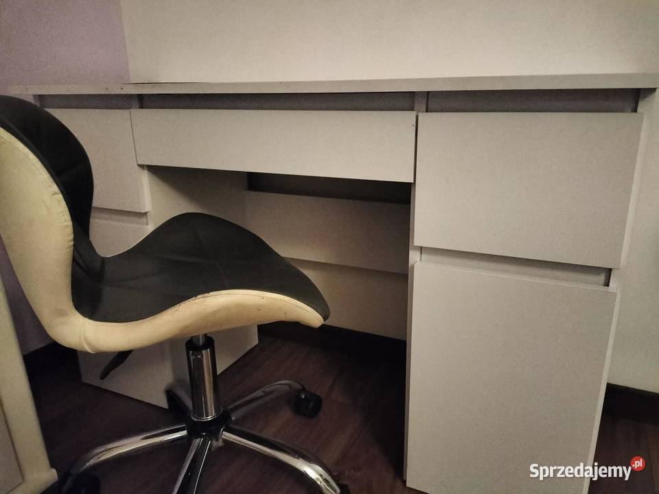 Biurko z fotelem Wierzbica-Osiedle