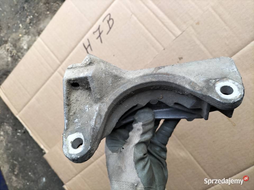 ŁAPA PODUSZKI SILNIKA AUDI 100 A6 C4 A6C4