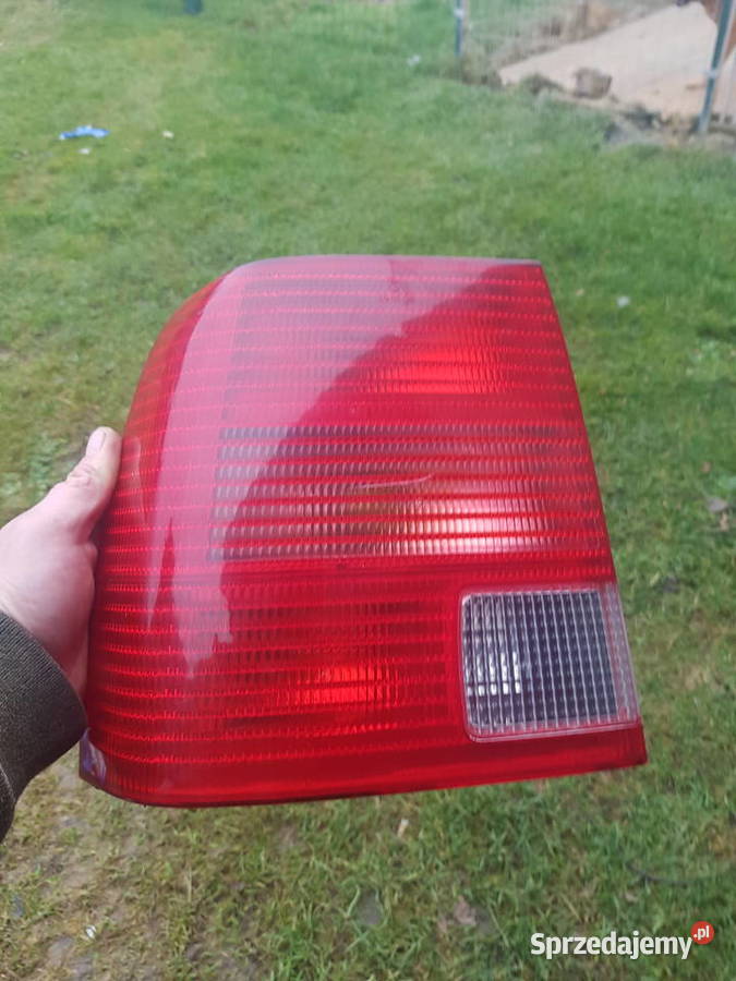 Tylne lamp Passat b5 99r dostawcze Lampy tylne Tomaszów Lubelski