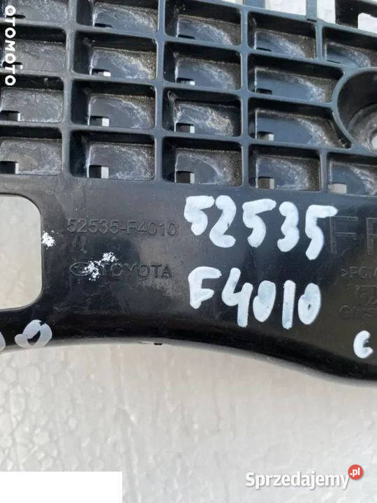 Toyota ChR mocowanie slizg przód prawy osobowe Kozubszczyzna