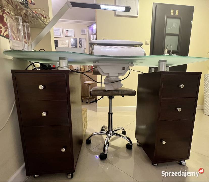 Sprzedam stanowisko do manicure Dla kobiet Białystok