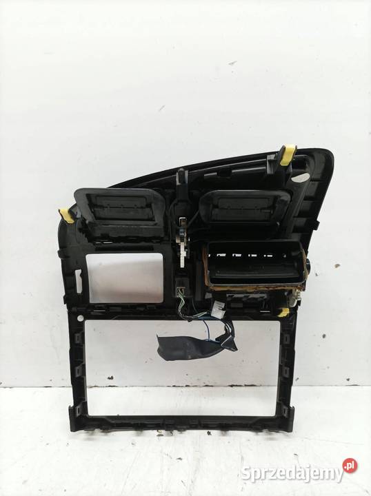 KRATKI NAWIEWU RAMKA T27 ŚRODKOWA DESKI Toyota Kratki nawiewu sprzedam