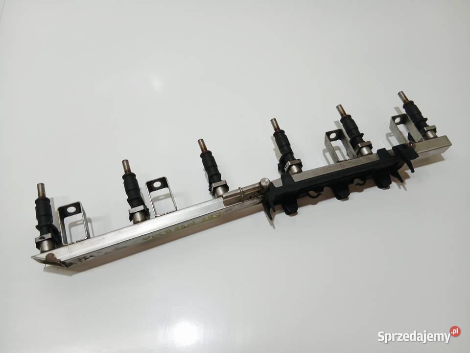 LISTWA WTRYSKOWA BMW E87 N52B30A 0005863 osobowe Strzyżewice