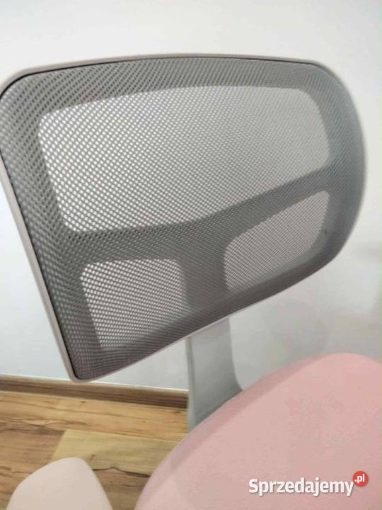 Nowe krzesełko do biurka