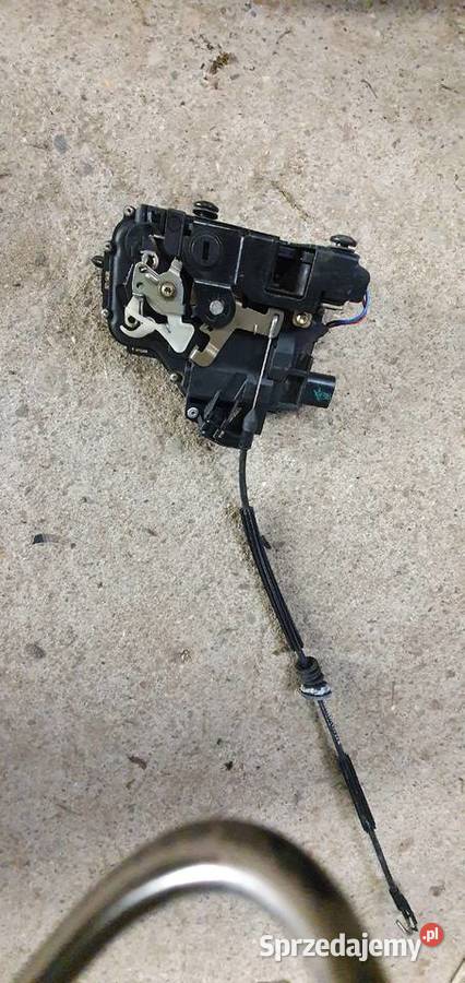 Golf 4 zamek drzwi tył i przód prawa strona Słupsk