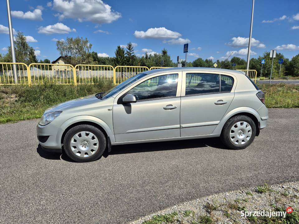 Opel Astra H 17 CDTI 2007 diesel Ostrowiec Świętokrzyski sprzedam