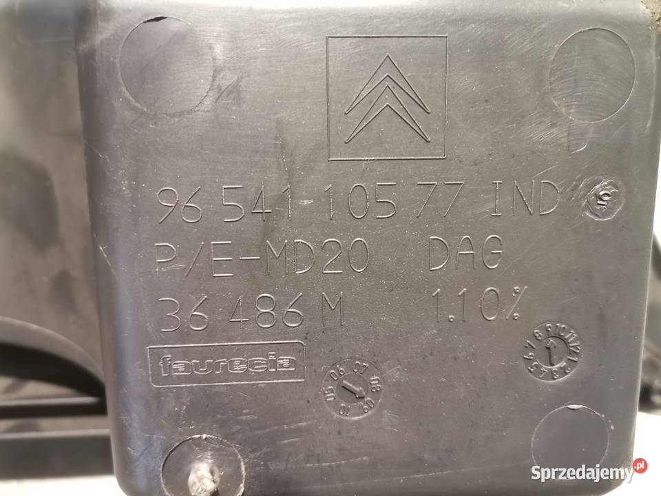 CITROEN C4 I PICASSO SCHOWEK PASAŻERA W KONSOLI Rok produkcji 2010 Schowki, półki Nowy Sącz