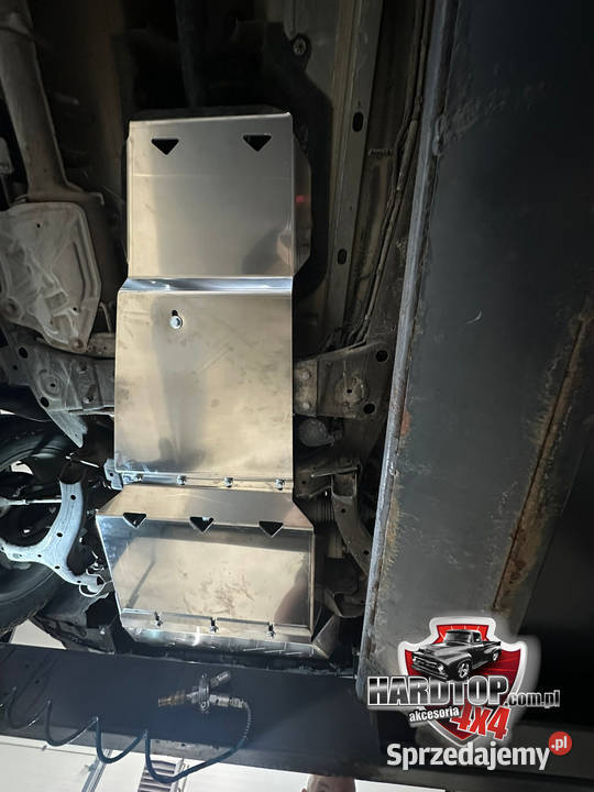 KOMPLET Osłon Aluminium 6mm Toyota Hilux 2015 Pasłęk sprzedam