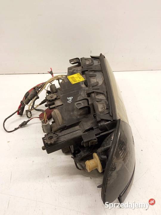 LAMPA PRZÓD PRAWA EU PRZED LIFT 0301089292 Bmw Oświetlenie