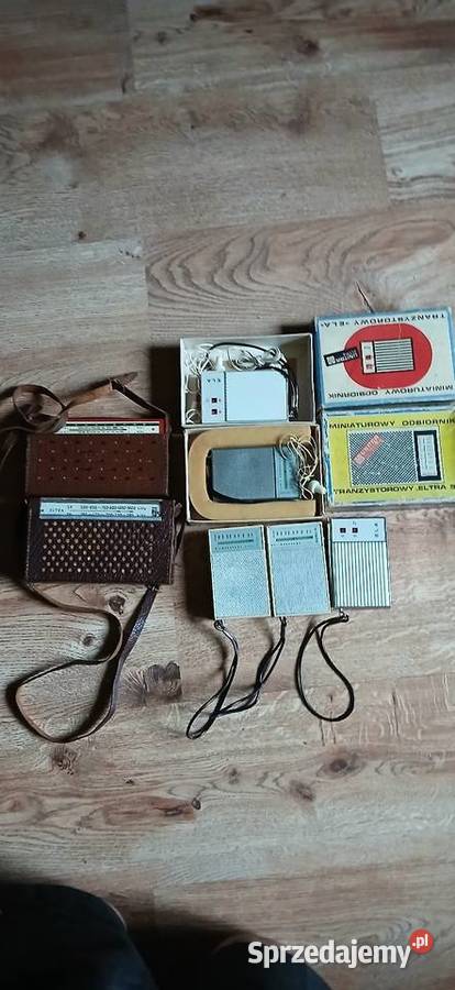 Stare radio tranzystorowe z czasów PRL u Sprawne Kraków