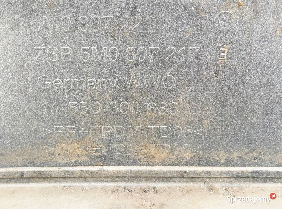 ZDERZAK PRZÓD VW GOLF 5 PLUS 5M0807221 kolor osobowe Radom
