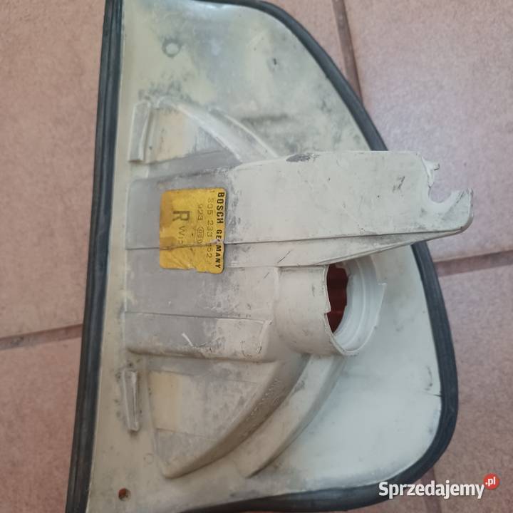 Mercedes Benz W123 kierunkowskaz prawy BOSCH Rakoniewice