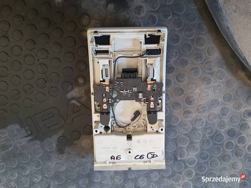 AUDI A6 C6 LAMPKA KABINY SCHOWEK NA OKULARY Turkowice