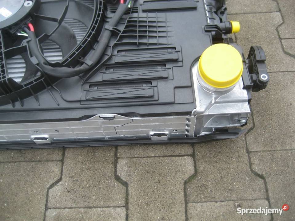 bmw 2 u06 x1 u11 2225r benzyna chłodnica wody osobowe Rakoniewice sprzedam