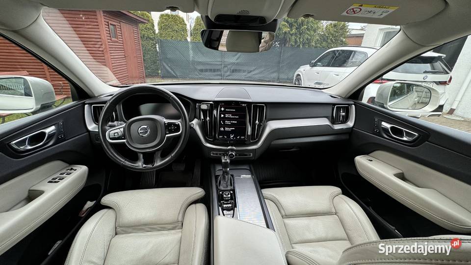 Volvo XC 60 Salon Polska Serwis ASO Pneumatyka Motoryzacja Wrocław