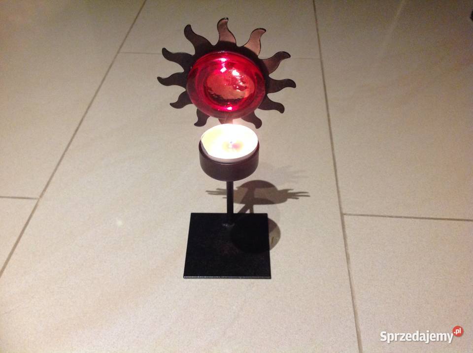 Świecznik Metalowy z Czerwonym Szkłem lubuskie