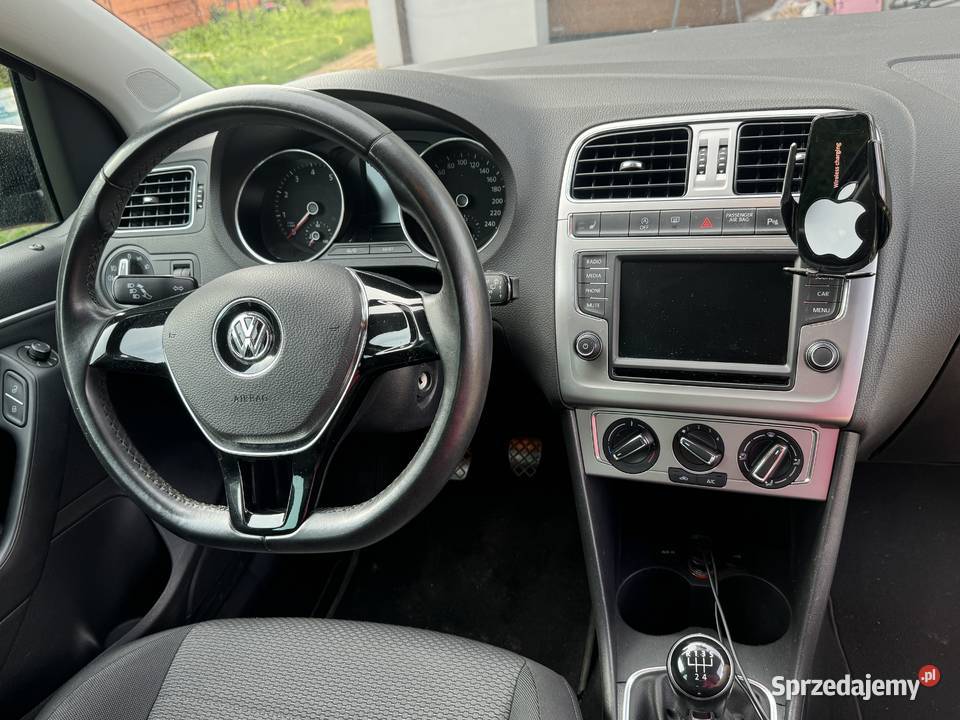 Volkswagen Polo 12 TSI BlueMotion 2016 94 000 benzyna Zduńska Wola
