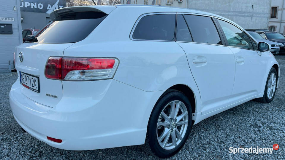Toyota Avensis Tempomat Kamera Cofania Navi III manualna Elbląg sprzedam