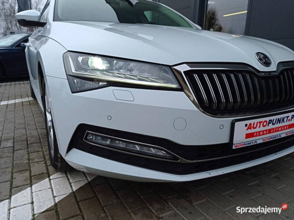 Skoda Superb 2020r FV23 LED ASO Hak PodgrzFotele nieuszkodzony Kraków