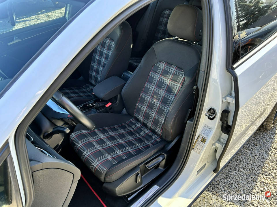 Volkswagen Golf PERFORMANCE LED Martwe Pole Zarejestrowany w Polsce