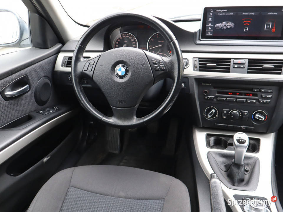 BMW 3 318 i manualna Piaseczno