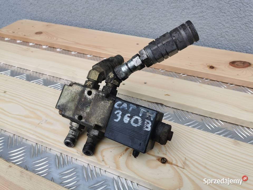 Szybkozłączę hydrauliczne osprzętu CAT TH 360