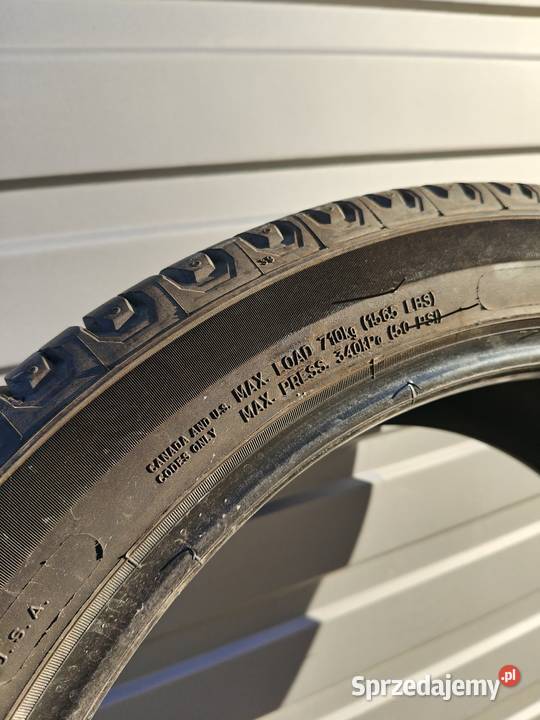 Michelin Defender 2354019