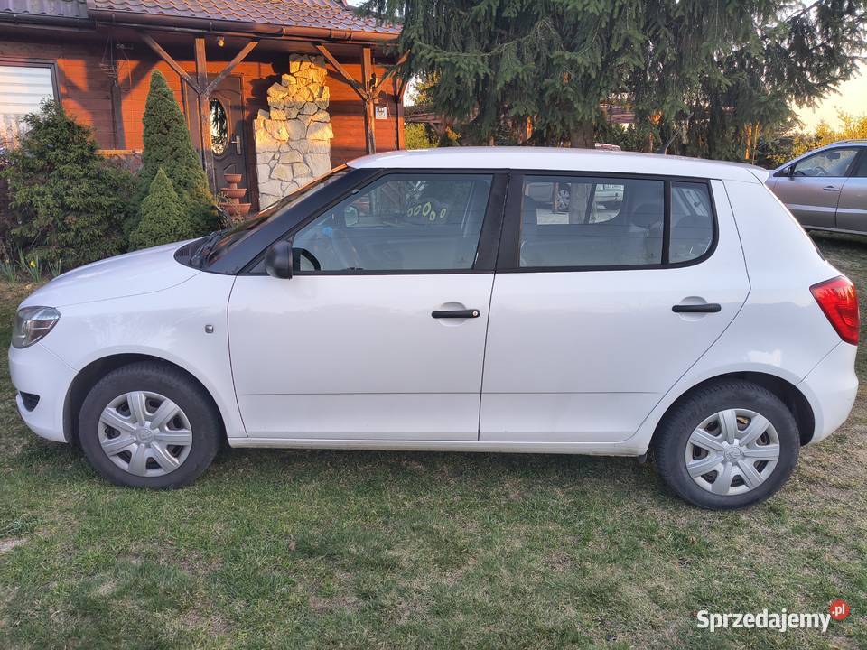 Skoda Fabia II 2014 12 bezyna Świdnik