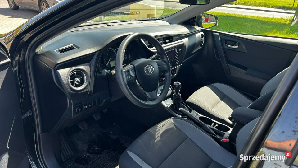 Toyota Auris Toyota Auris Salon dwa komplety kół światła przeciwmgielne mazowieckie Siedlce