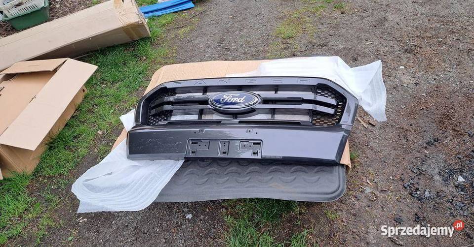 Atrapa chłodnicy JB3B8350B Atrapa Grill Ford