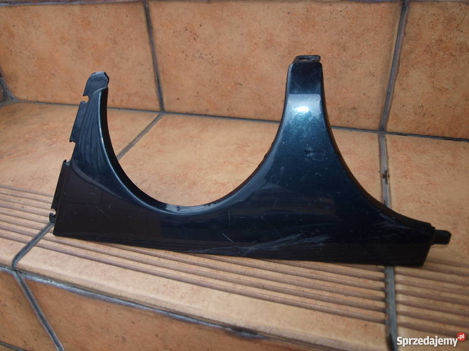 Mercedes E klasa W210 listwa pod lampe lewą 1995 Kalisz