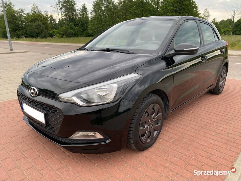 Hyundai i20 12 benzyna 2017r salonowy Białystok