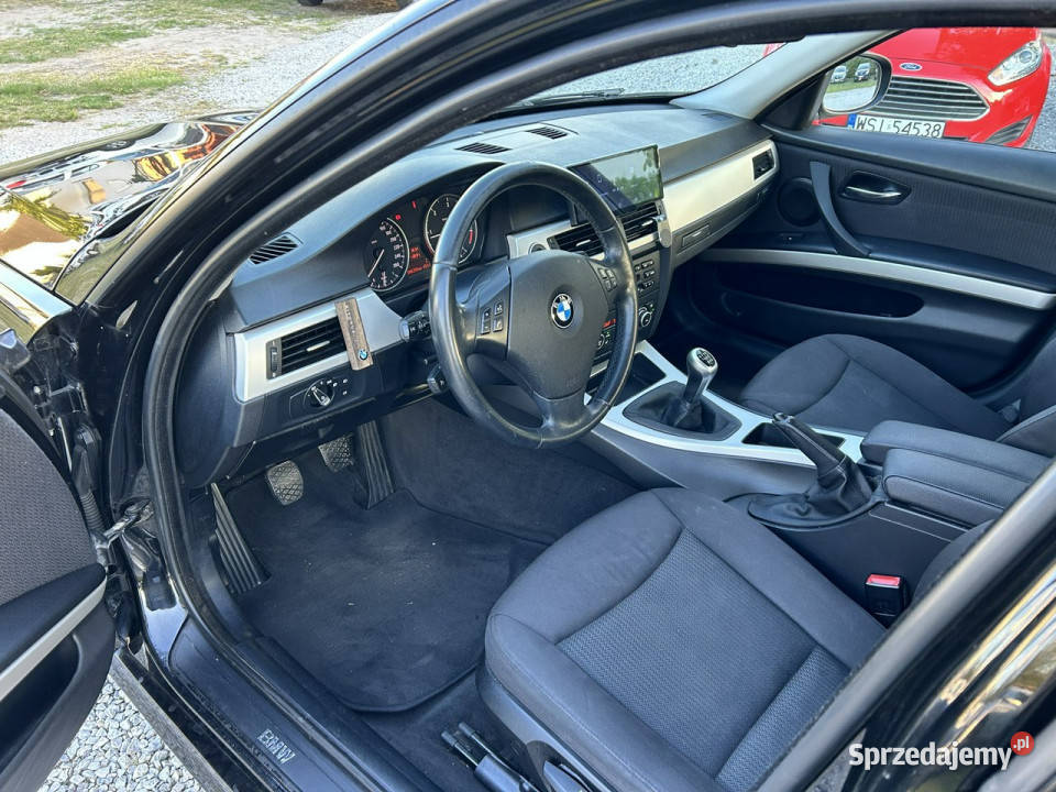 BMW 318 E90 20052012 Rok produkcji 2012 BMW Nowe Iganie