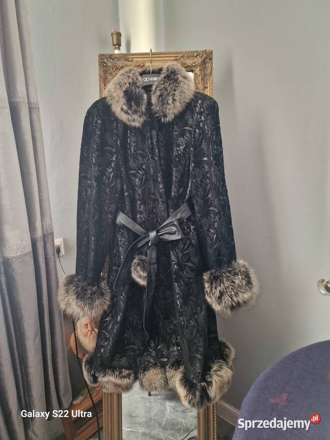 Płaszczyk zamszowy z futrem Kurtki i płaszcze Skierniewice