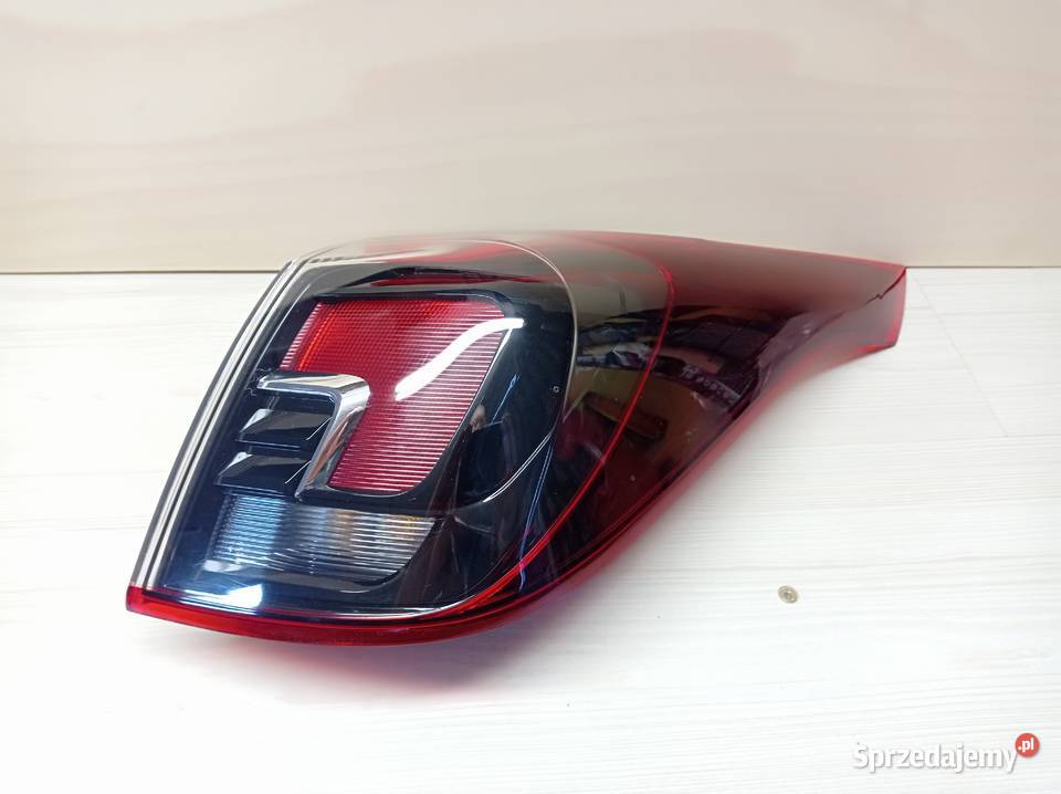 OPEL CROSSLAND X LAMPA PRAWA TYLNA 17 Bydgoszcz