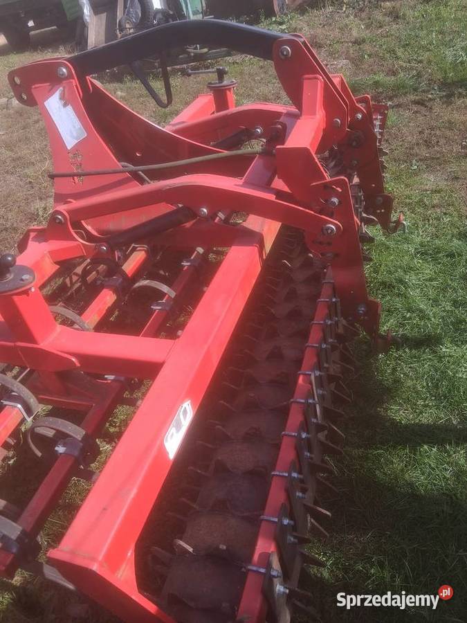 Agregat uprawowo siewny Agregaty Dzierzążnia
