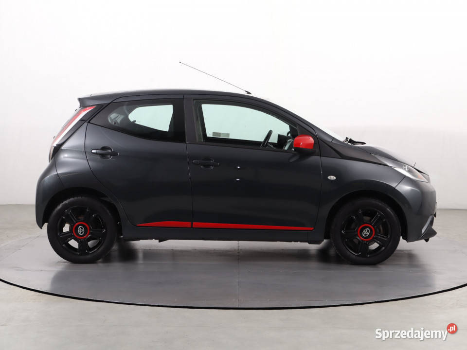 Toyota Aygo 10 VVTi radio Katowice sprzedam