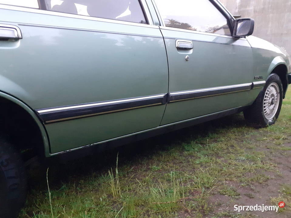 Opel Rekord 20 E 1982 na wtrysku 110 bez rdzy Trzcianka