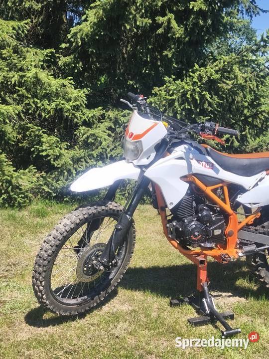 Sprzedam Crossa defender 250 stan świeży remont Pozostałe Biała Podlaska