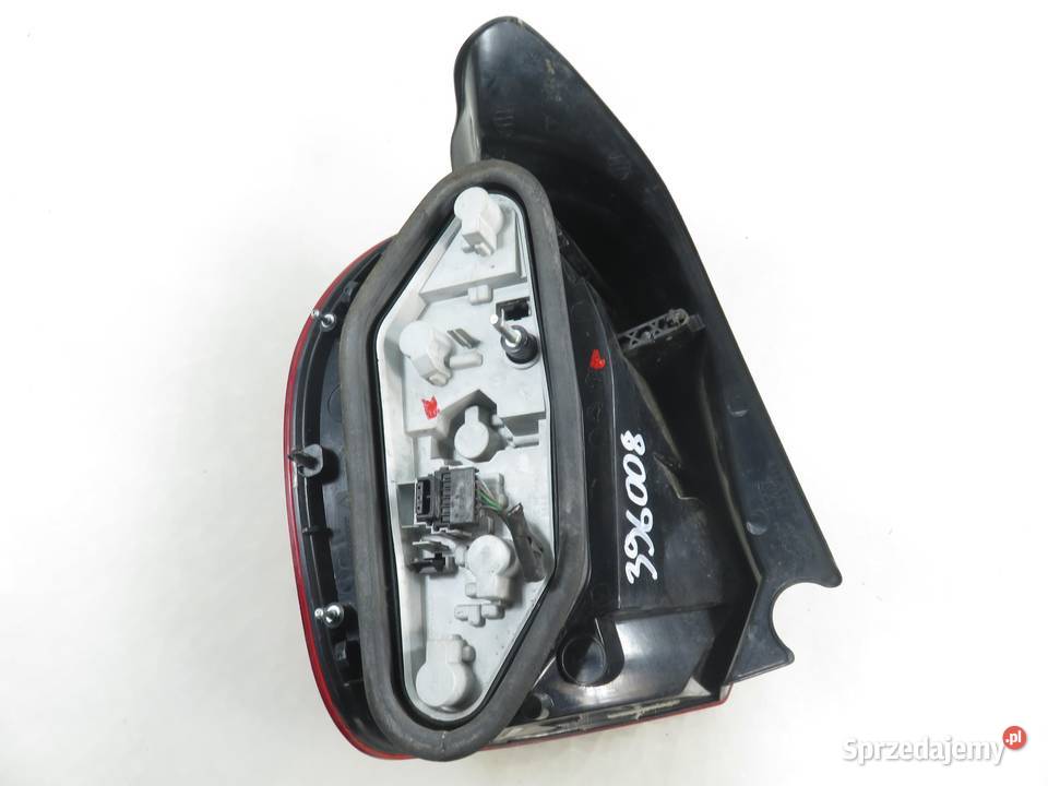 LAMPA PRAWA TYLNA RENAULT MODUS 8200658413R osobowe