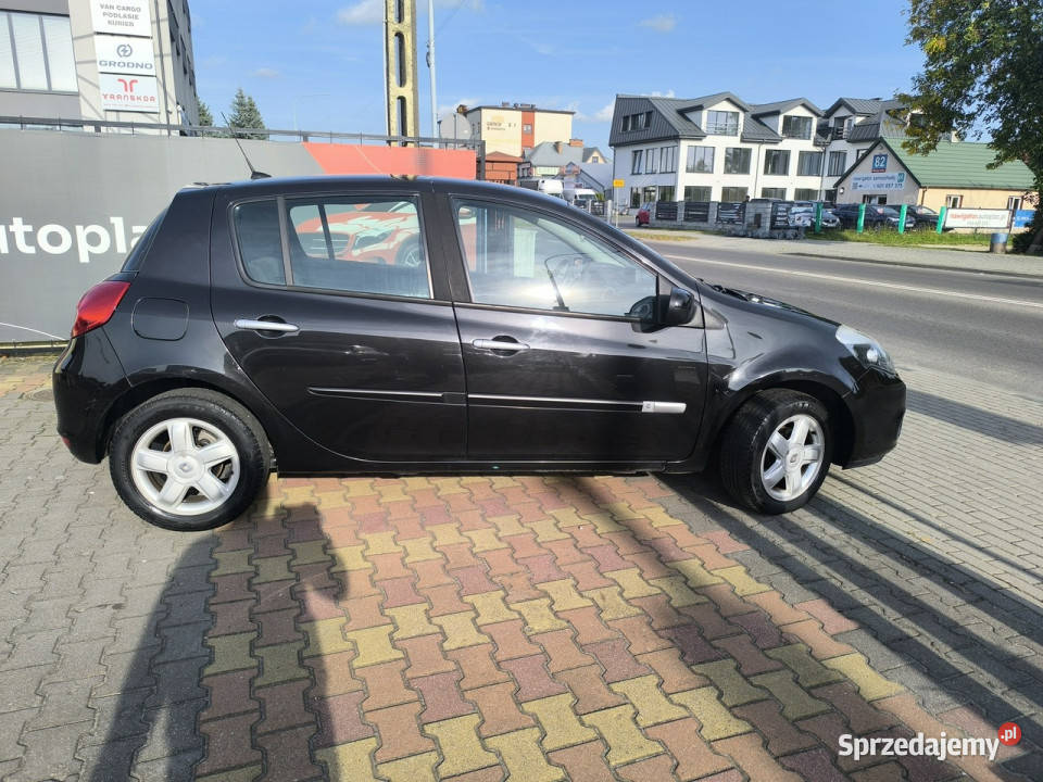 Renault Clio 12i 16V 101 Klimatyzacja Nawigacja możliwa zamiana Łuków