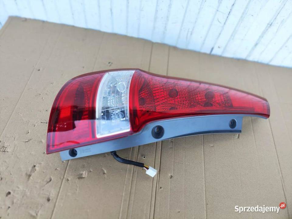 HYUNDAI I30 KOMBI 0712 LAMPA LEWA TYŁ