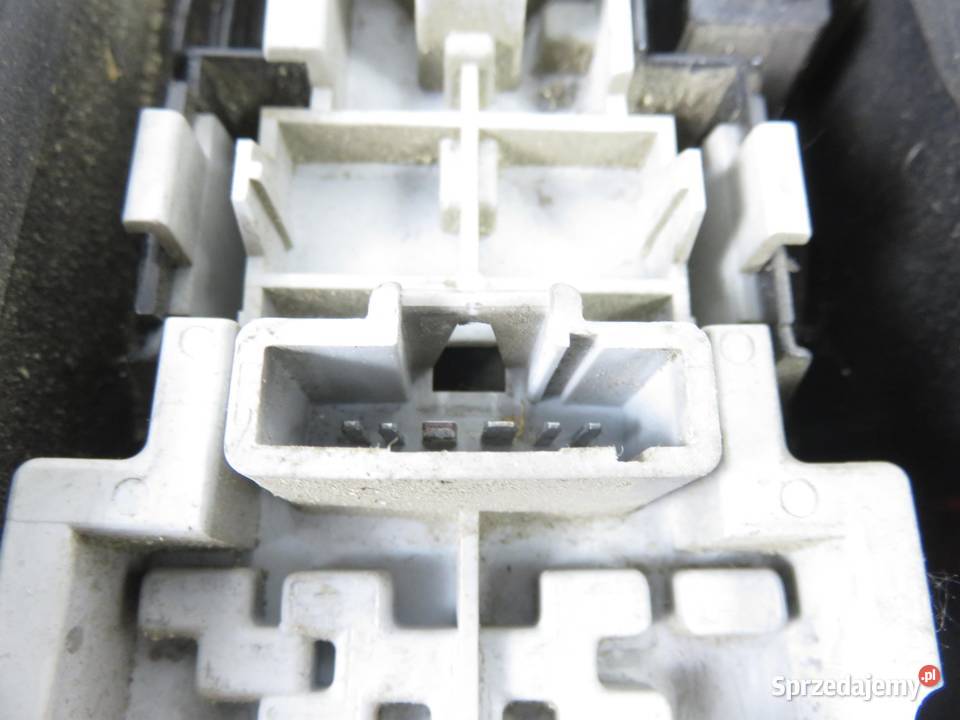 LAMPA LEWA TYLNA RENAULT MASTER II FD